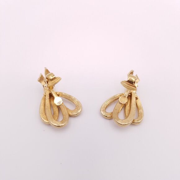 Vintage Earrings Clip On Gold Tone Brushed Textured Ribbon Faux Pearl - Picture 4 of 5